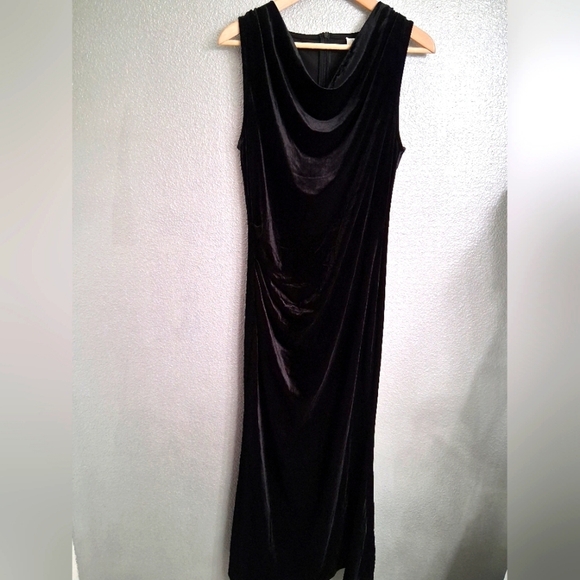 NWT Elegant Black Velvet Cowl Neck Maxi Dress Size 10 - Picture 7 of 10